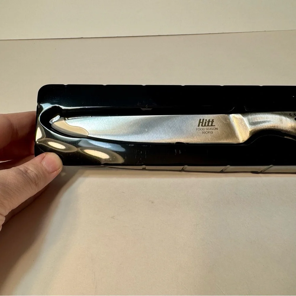 NIB. Hitt Food Season Utility Knife, with a 12 cm blade.